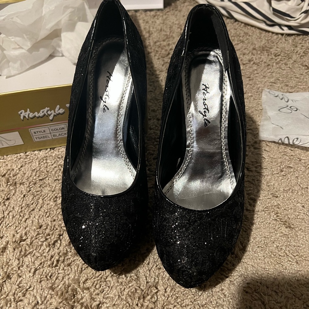 Black Glitter Pumps